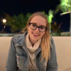 Meet your Posher, Christine